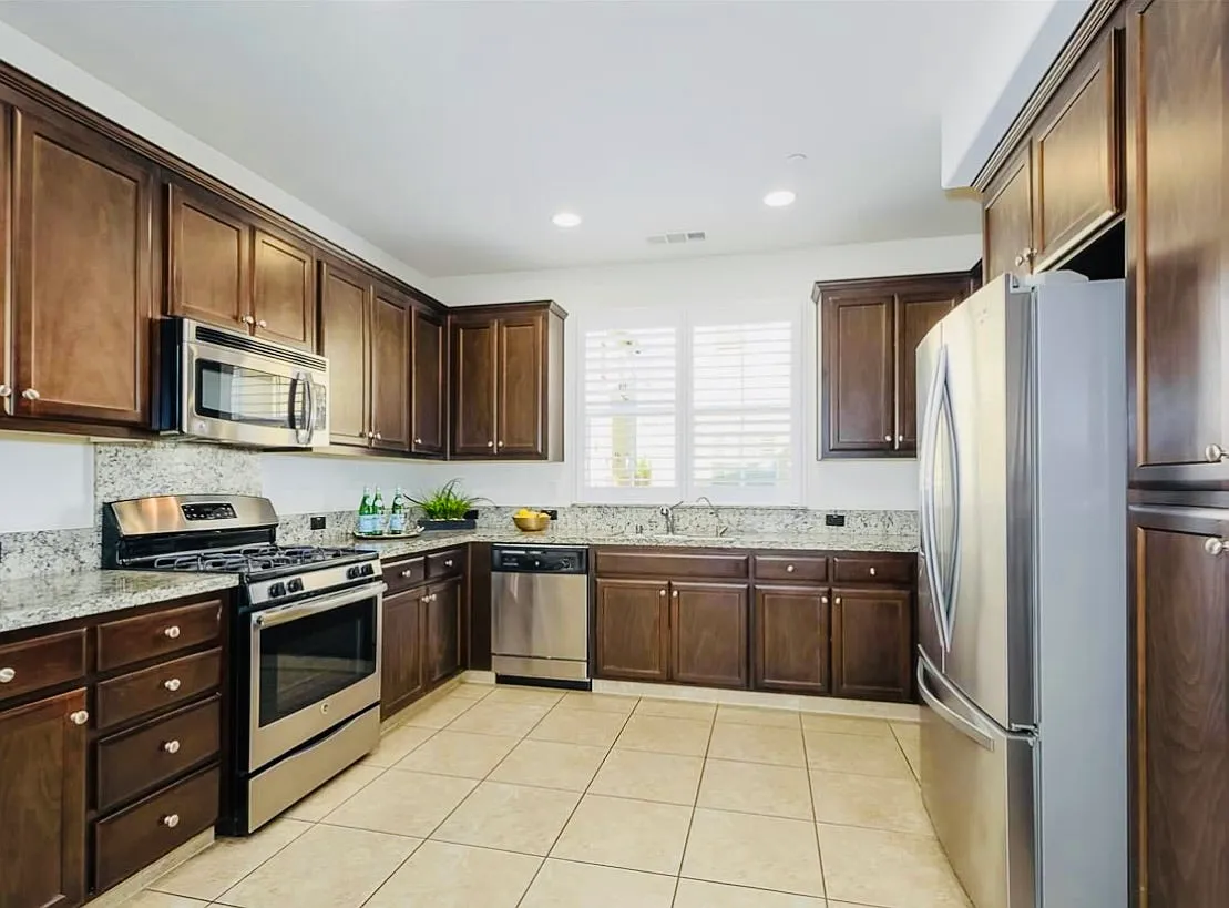 3026 Blackberry Avenue — Photo 4