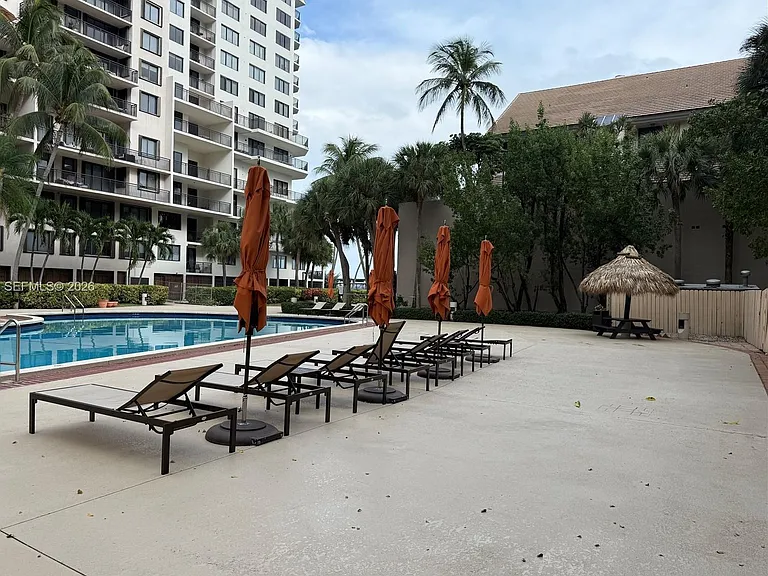 540 Brickell Key Dr #L03 — Photo 14