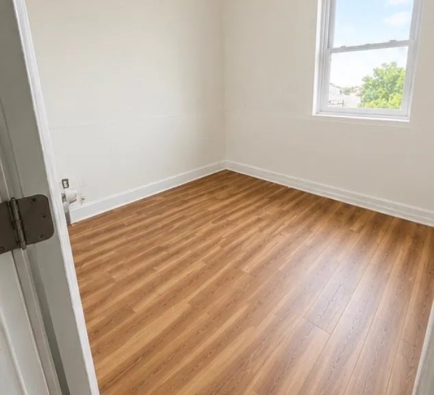 111 Park Ave #105 — Photo 2