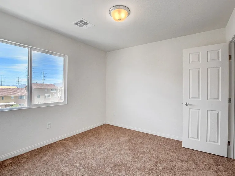 9824 Grey Sands St — Photo 38