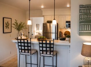 711 W Douglas St APT 1, Fayetteville, AR 72701