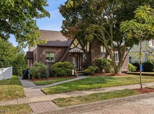 33 Highfield Ln, Rutherford, NJ 07070