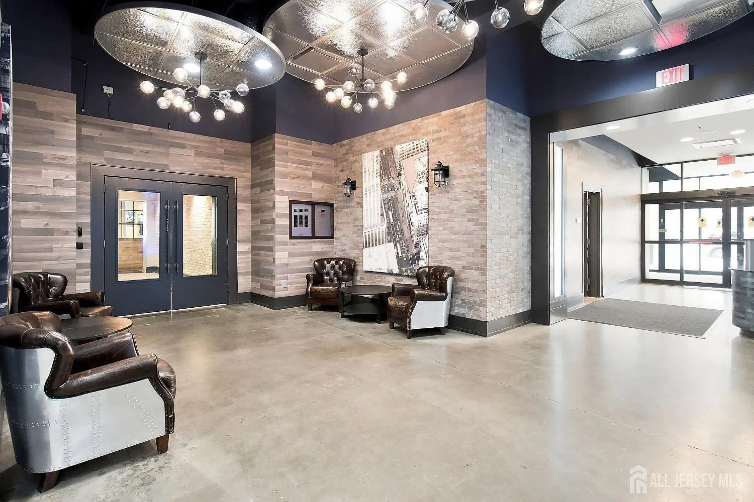 2 bed, 2.0 bath, $2,800 — Photo 2