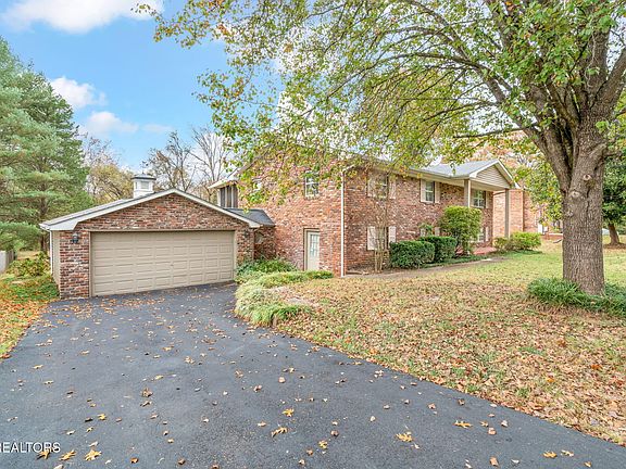 3rd image of 617 Hardwicke Dr