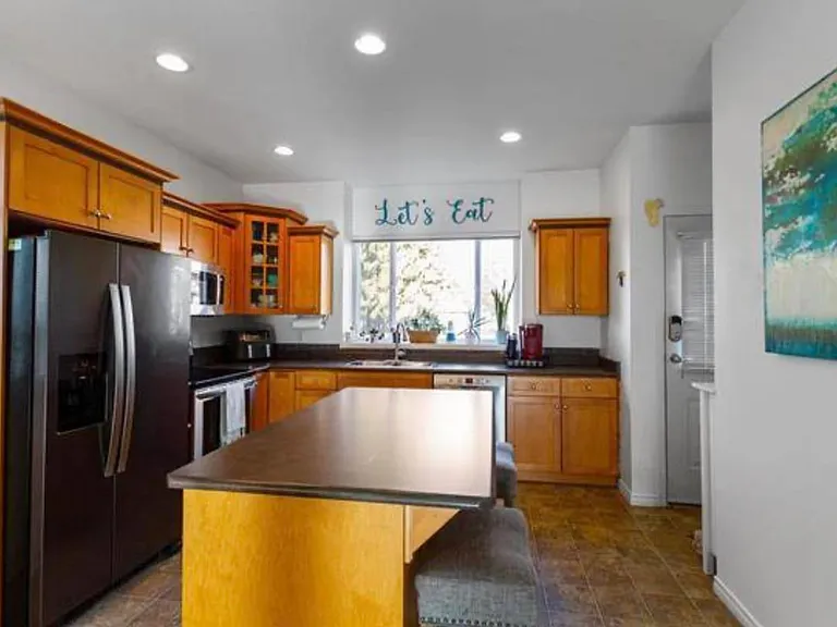 23605 Dewdney Trunk Rd — Photo 2