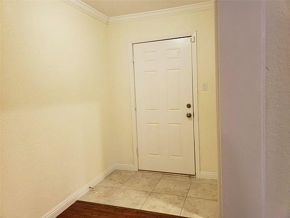 3rd image of 900 McCurry Ave