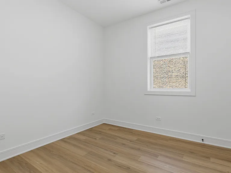 4841 S Prairie Ave #2 — Photo 19