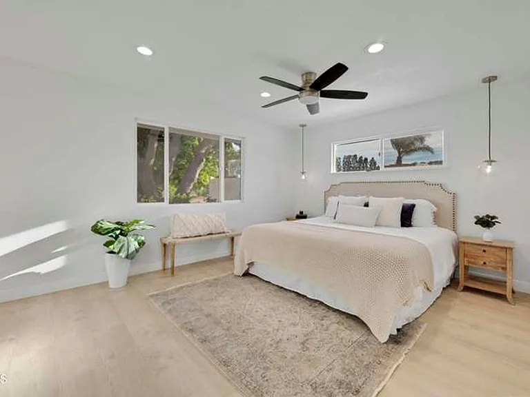 2109 Young Ave — Photo 19