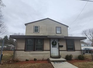 97 Maplewood Ave, Tewksbury, MA 01876