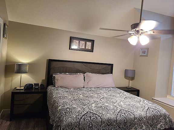 5th image of 1518 Mariah Way W