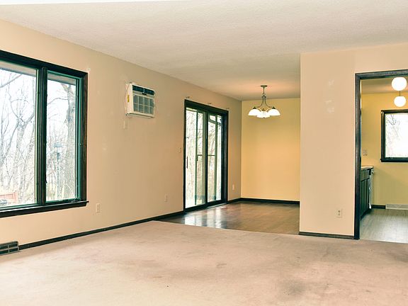 3rd image of 5520 Shorewood Ln