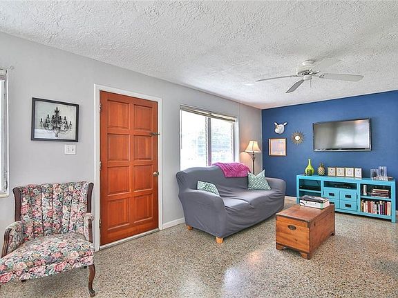 5th image of 4214 Tern St