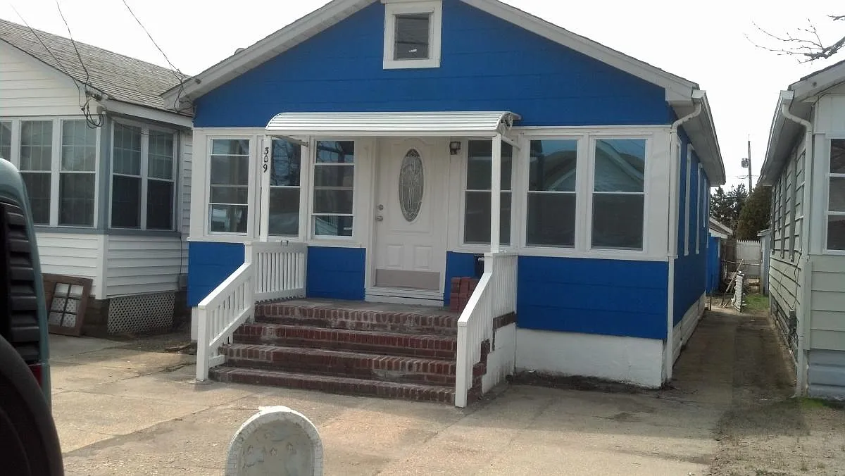 309 Grant Ave photo 1