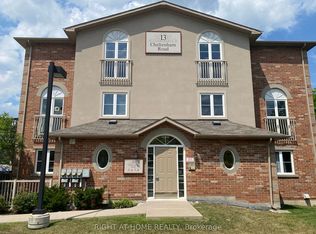 13 Cheltenham Rd #8, Barrie, ON L4M 0E7