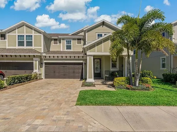 586 Ozona Village Dr, Palm Harbor, FL 34683