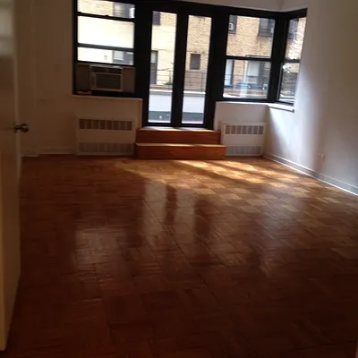 Rented by Manhattan Apartment Organization | media 27