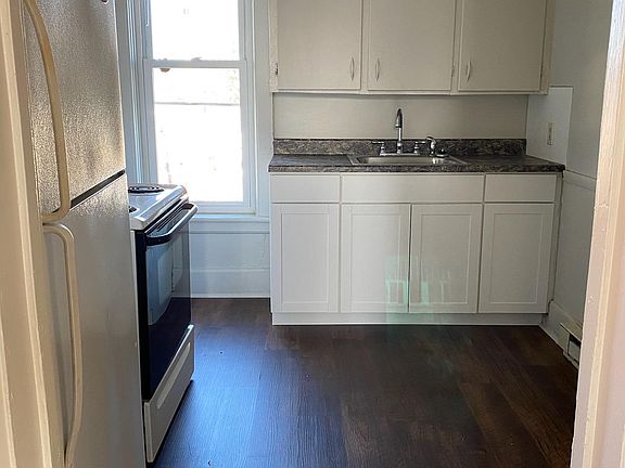 5th image of 182 1/2 Hudson St