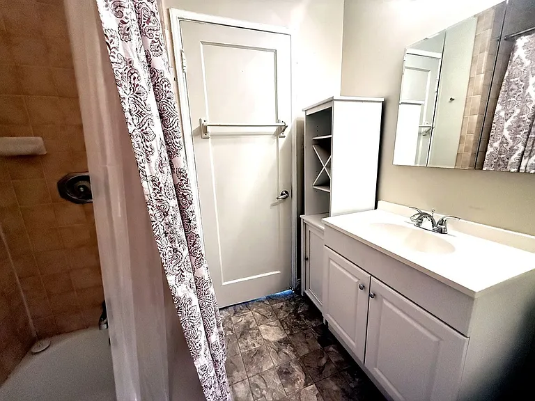 2314 Upland Dr — Photo 6