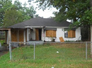 909 Live Oak St, Pasadena, TX 77506