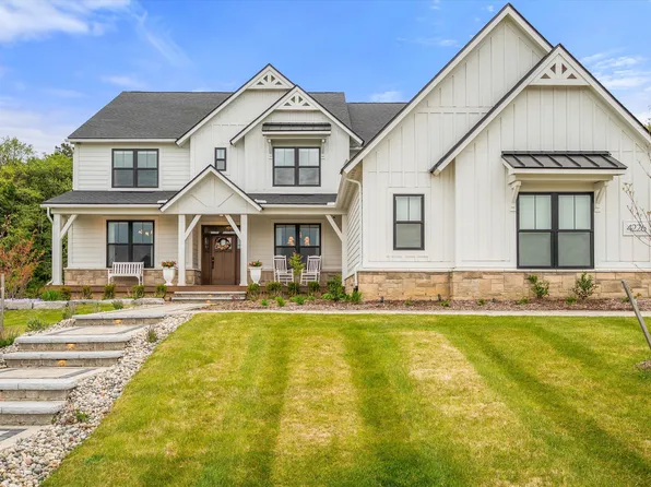 4226 Chickadee Ct, Ann Arbor, MI 48103
