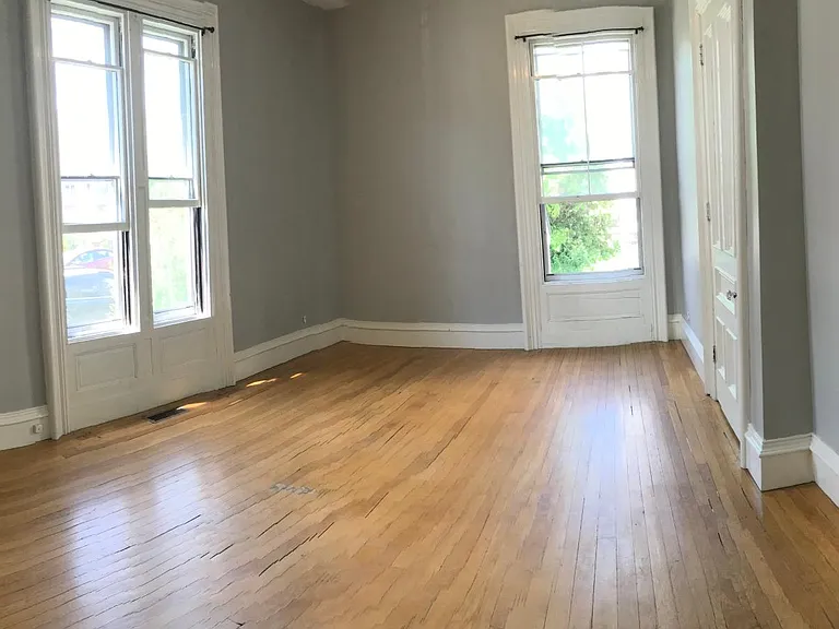 420 E Merrimack St #2 — Photo 2