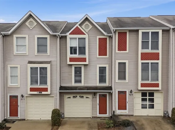 313 Hamlet Ct, Pittsburgh, PA 15227