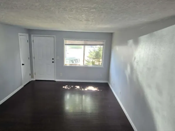 3657 White Oak Ct NE, Salem, OR 97305