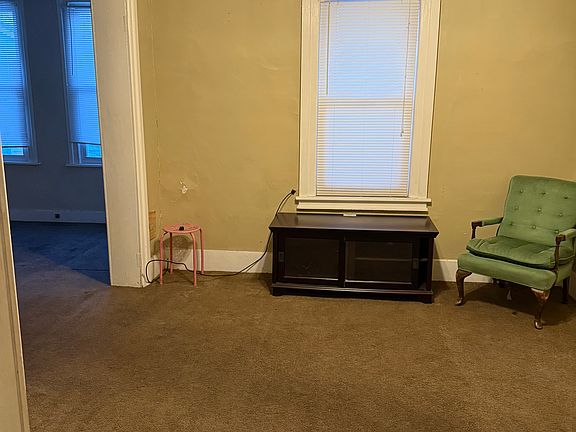 5th image of 173 Hawley St #2