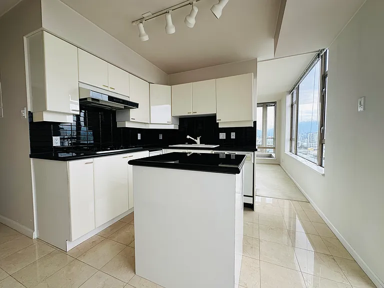 1590 W 8th Ave #1603 — Photo 7