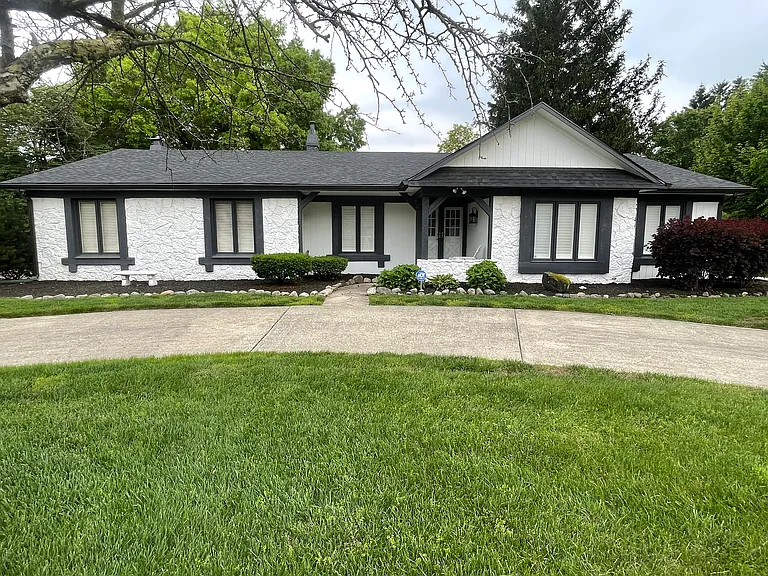 4719 Brookshire Pkwy — Photo 1