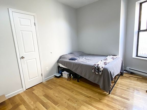 5th image of 320 Manhattan Ave #64A