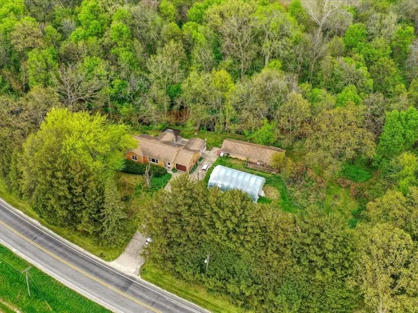 2458 Creek Rd, Plano, IL 60545