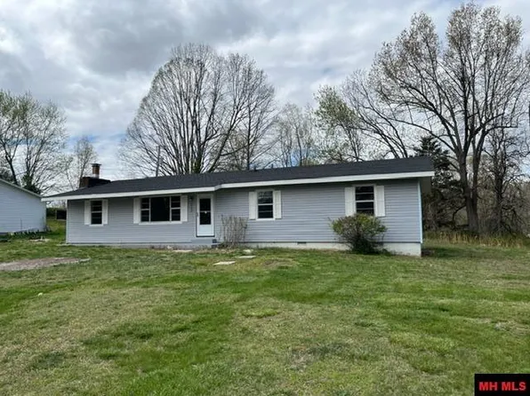 1145 N Fairview Rd, Mammoth Spring, AR 72554