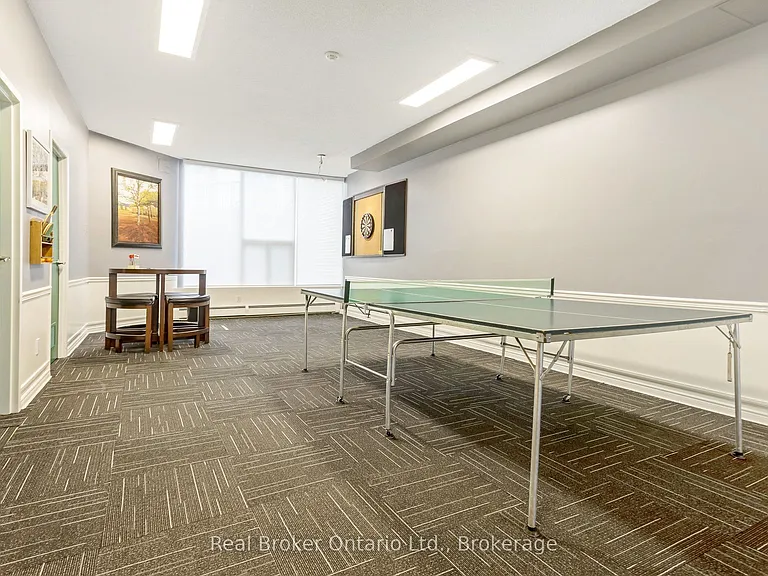 23 Woodlawn Rd E #811 — Photo 43