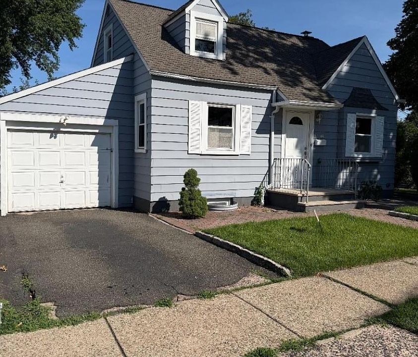 1st image of 67 Rowland Ave