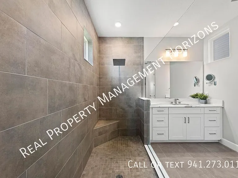 4430 Pond Brook Ct — Photo 34