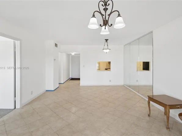 7887 Golf Circle Dr APT 203M, Pompano Beach, FL 33063