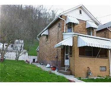 424 Highland Ave photo 1