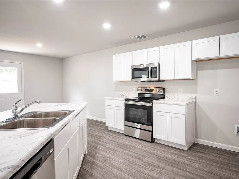 7352 Tin Star Dr — Photo 13