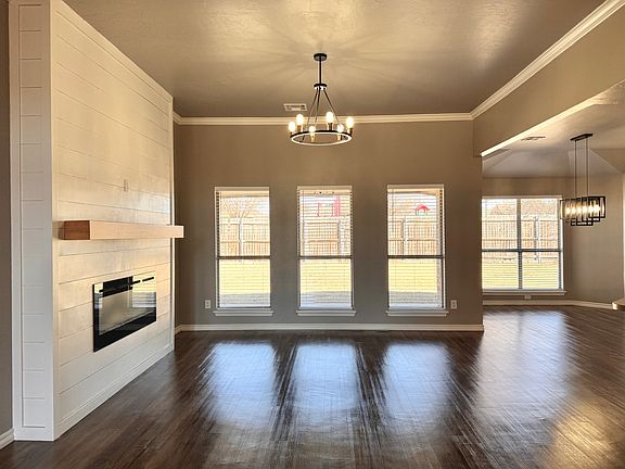3rd image of 2916 Southridge Dr
