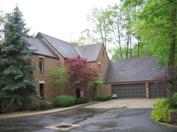 8671 Dunsinane Dr, Dublin, OH 43017