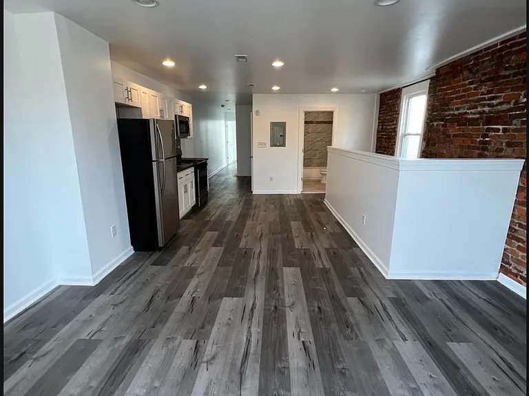 206 53rd St #2 — Photo 10