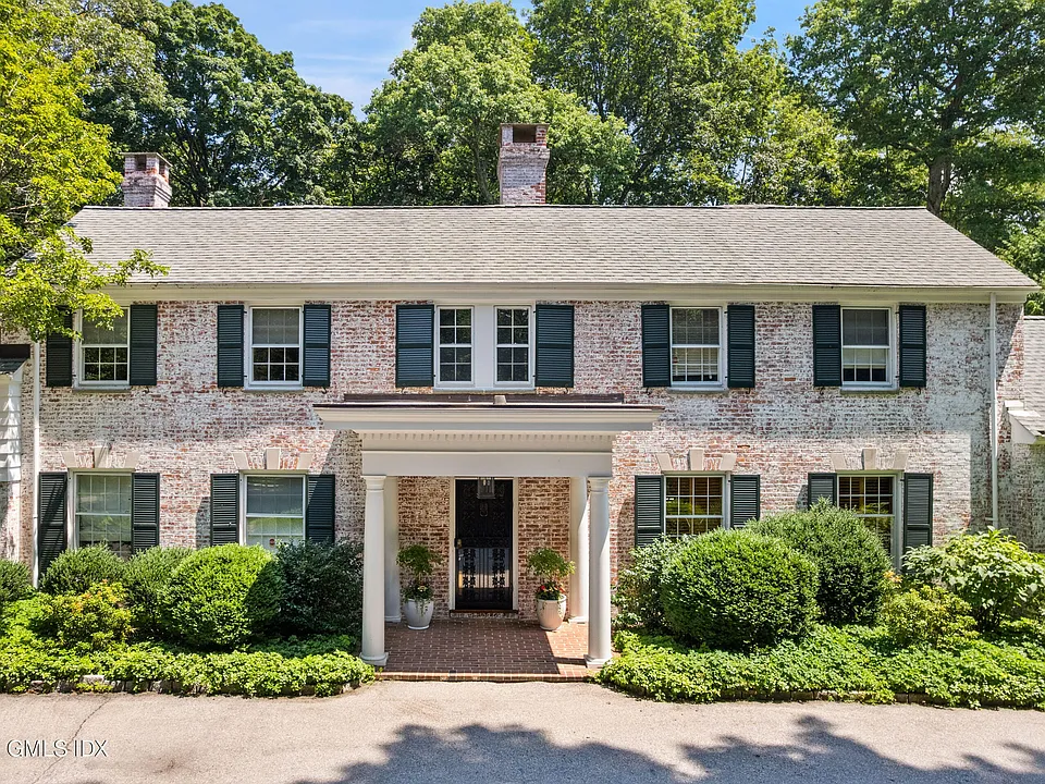 583 Lake Ave