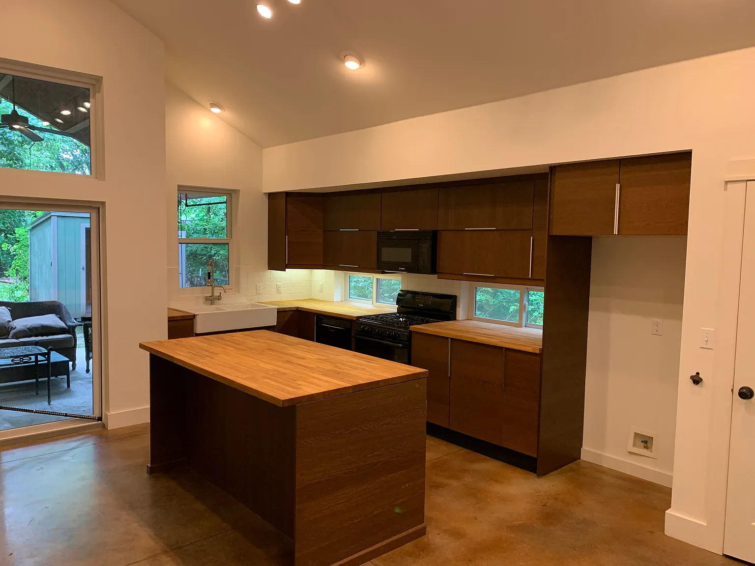 420 South Church Avenue - 1 — Photo 3
