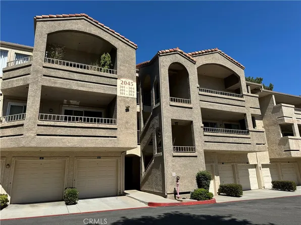2045 Las Colinas Cir Unit 203, Corona, CA 92879