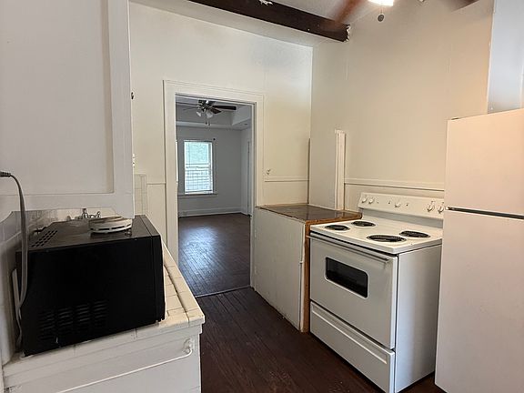 4th image of 803 W Magnolia Ave #5