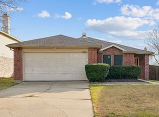 8201 Canoe Ridge Ln, Denton, TX 76210