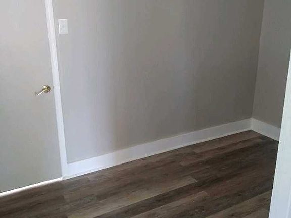 4th image of 324-326 328 Bundy Ave #328
