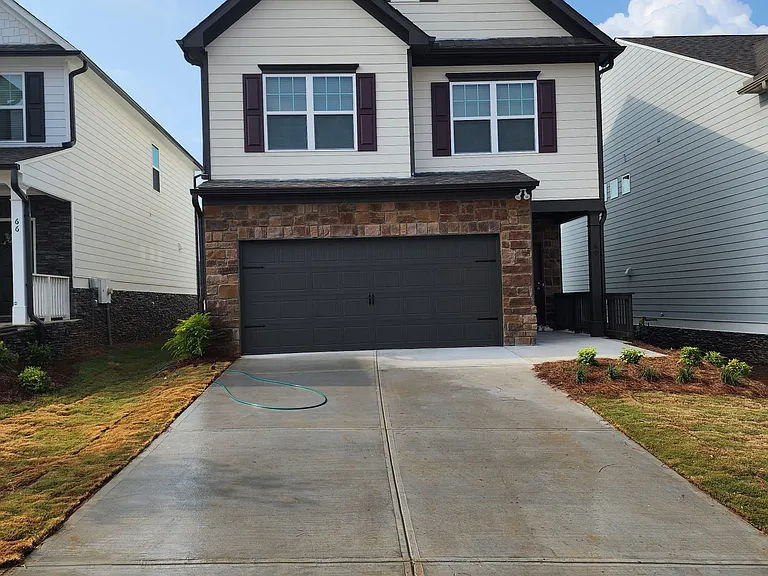 60 Briarwood Dr — Photo 1