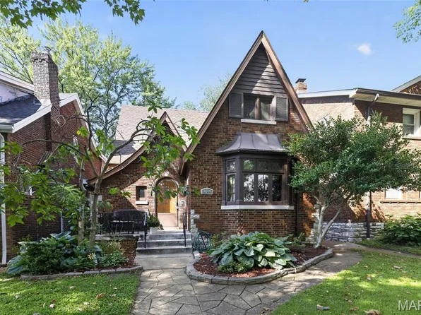 4144 Holly Hills Blvd, Saint Louis, MO 63116